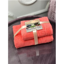 Комплект из двух полотенец с греческим бордюром