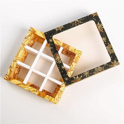 Коробка под 9 конфет новогодняя с ячейками «Снежинка» 14.5×14.5×3.5 см