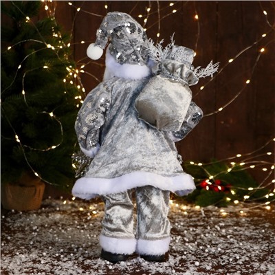 Дед Мороз под ёлку «Зимнее волшебство. Новогодняя игрушка в костюме с пайетками и с подарками», 43 см, серебристый