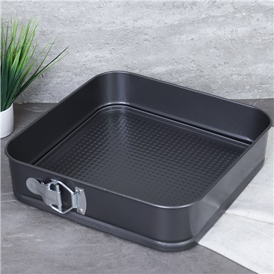 Форма для выпечки Набор из 3 штук с клипсой/ квадрат/ круг/ сердце / KS- 275 /уп 12/ 0,65/ 27х27х6, 26х6, 23х23х6