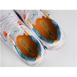 Кроссовки Mizuno Wave Lightning Z8