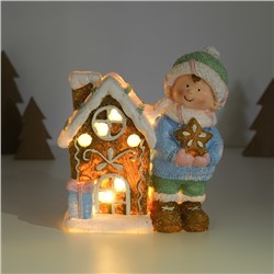 Фигурка светящаяся «Малышка в голубом свитере у пряничного домика», керамика, 15×8×16 см