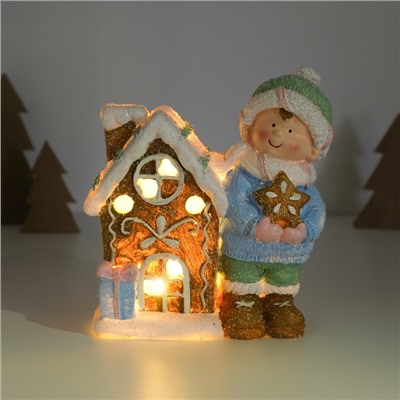 Фигурка светящаяся «Малышка в голубом свитере у пряничного домика», керамика, 15×8×16 см