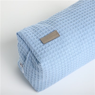 Косметичка женская на молнии TEXTURA, объёмная, большая, мягкая, голубая