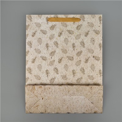 Пакет подарочный новогодний ламинированный «Шишки», тиснение, L 31×40×11.5 см