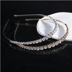 Ободок для волос с кристаллами