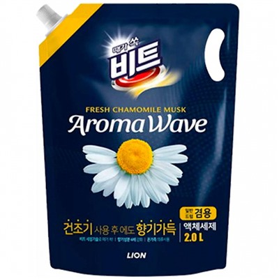 LION BEAT Концентрированное жидкое средство для стирки (Свежая ромашка) 2000 мл