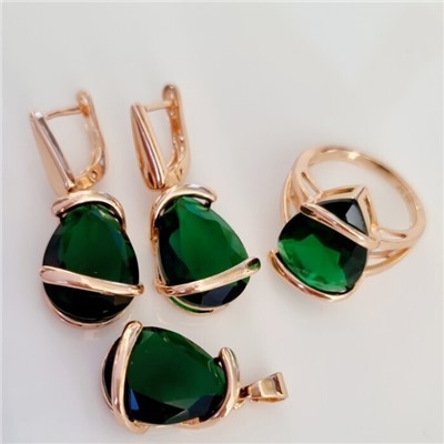 Комплект ювелирная бижутерия коллекция  "Дубай" серьги, кулон и кольцо 19 р, покрытие: позолота, вставка: фианит, цвет: зеленый, арт.313.057-19