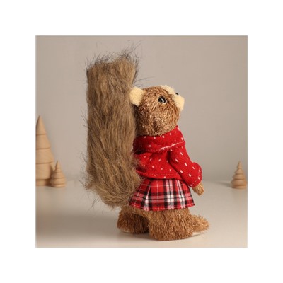 Фигурка «Белочка в клетчатой юбочке и вязаном свитере», 11×17×20 см