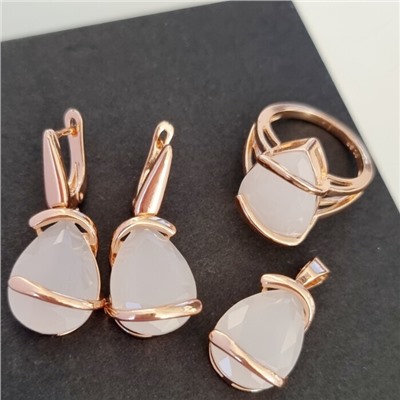 Комплект ювелирная бижутерия коллекция  "Дубай" серьги, кулон и кольцо 20 р, покрытие: позолота, вставка: фианит, цвет: молочный, арт.313.055-20