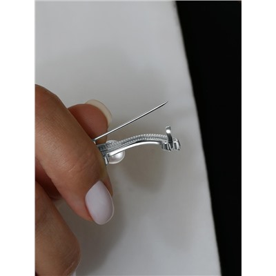 Брошь из серебра с культивированным жемчугом и фианитами родированная Бр-17р1005