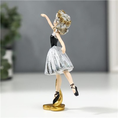 Фигурка полистоун «Балерина с кудрями, в серо-чёрном платье и чёрных пуантах», 13×3.5×6.5 см