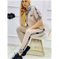 Костюм женский