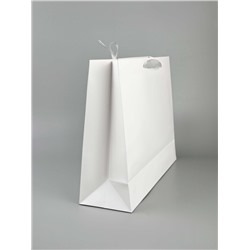 Пакет подарочный «Новогодний подарок», тиснение, с ёлочной игрушкой, 31×40×11 см