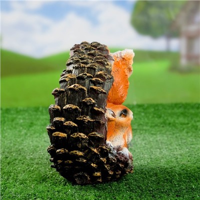 Садовая фигура из полистоуна «Белка в шишке», 25×20×14 см