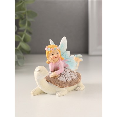 Фигурка полистоун «Девочка-фея верхом на черепахе», 9.5×5×7 см