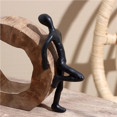 Сувенир «Парень», 23×7.5×19 см, полимерная смола, манговое дерево