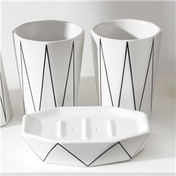 Аксессуары для ванной «Локо», 4 предмета, дозатор для мыла 280 мл, мыльница, 2 стакана 250 мл, белые