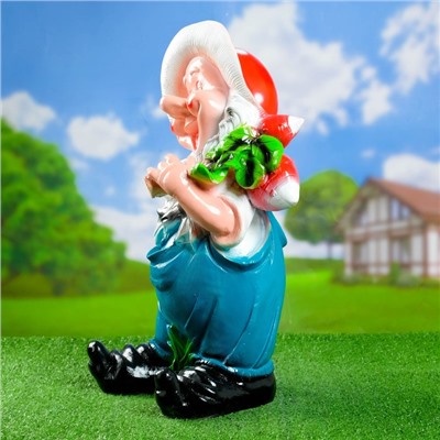 Садовая фигура из гипса «Гном с овощами», 24×33×54 см