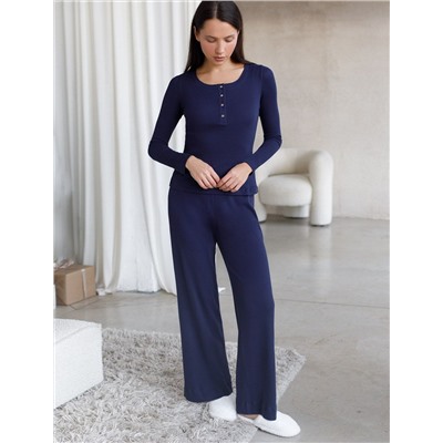 Лонгслив облегающий из фактурного трикотажа в рубчик с круглым вырезом на пуговицах