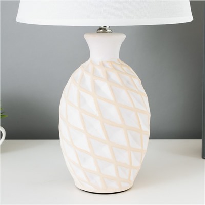 Настольная лампа 16502/1 E14 40 Вт бело-бежевый 22×22×38 см RISALUX