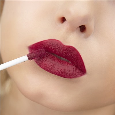 Блеск для губ матовый тон 31 RUBY WINE