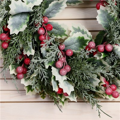 Венок новогодний d=33 см «Зимнее волшебство. Уютная сказка» листочки, ягоды
