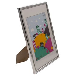 Фоторамка 21х30 пл. Радуга серебро с ножкой 1-112РП2130 Планета рамок