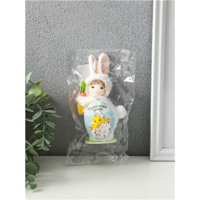 Фигурка пасхальная «Малыш в костюме кролика с морковкой», 7.5×5.5×14.5 см