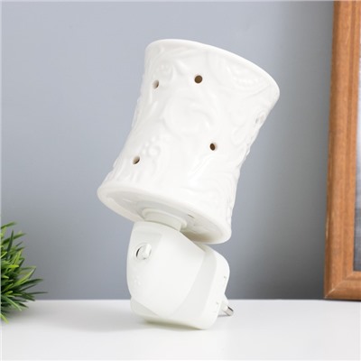 Ночник «Узор» белый 7.8×7.8×12 см