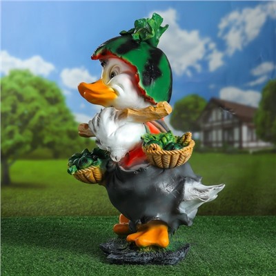 Садовая фигура из полистоуна «Утёнок с арбузом», 25×28×55 см