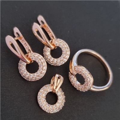 Комплект ювелирной бижутерии коллекция "Дубай" серьги, кулон и кольцо 17 р, покрытие позолота, вставка: фианиты, цвет: прозрачный, арт.314.840-17