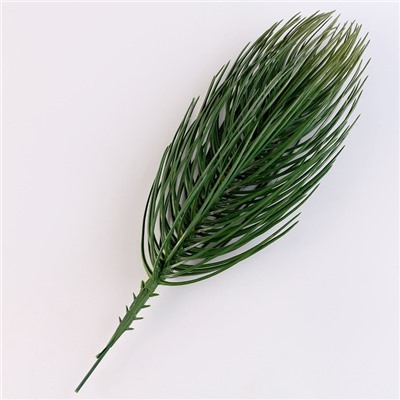 Ветка еловая декоративная, 33×8 см,1 шт.