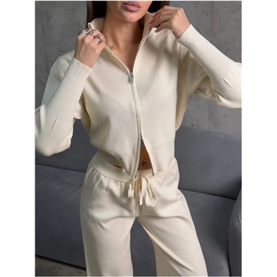 Спортивный костюм #22987737