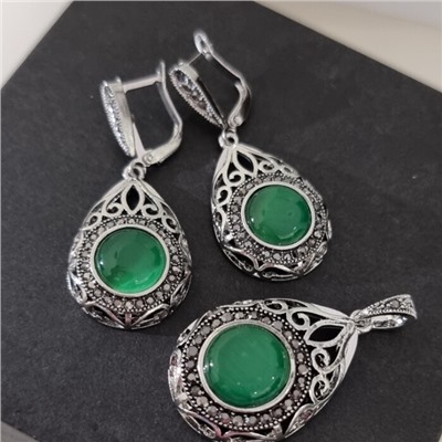 Крупный комплект ювелирной бижутерии серьги, кулон и кольцо 20 р, покрытие посеребрение, вставка: фианиты и искусственный камень кошачий глаз, цвет: графитовый и зеленый, арт.314.921-20