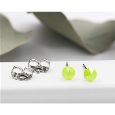 Серьги-гвоздики