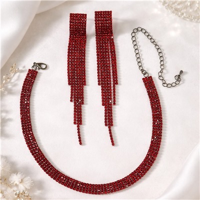 Комплект вечерней бижутерии со стразами чокер и серьги, цвет: красный, арт.012.102