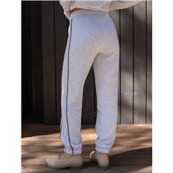 Теплые брюки джоггеры из эластичного футера трехнитки с начесом