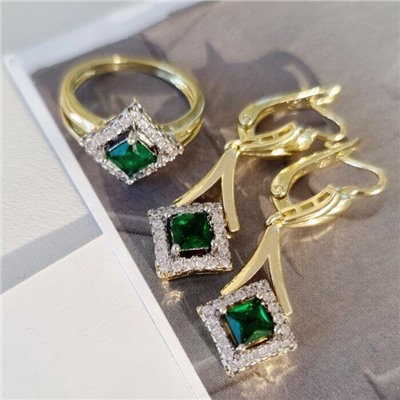 Комплект ювелирной бижутерии Итальянское золото (покрытие желтое 14к), серьги и кольцо, вставка: фианиты, цвет: зеленый и прозрачный, р-р 19, Уценка, арт.08.5187-19 ( 217.079-19 )