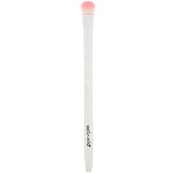 Wet n Wild, Большая кисть для теней, 1 шт.