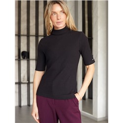 Водолазка из фактурного трикотажа в рубчик