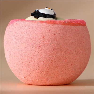 Бомбочка с игрушкой ЧИСТОЕ СЧАСТЬЕ «Пингвин», 130 г, Новый Год