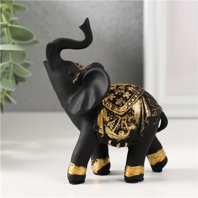 Фигурка полистоун «Чёрный слон в золотой богатой попоне», 8×5×10.5 см