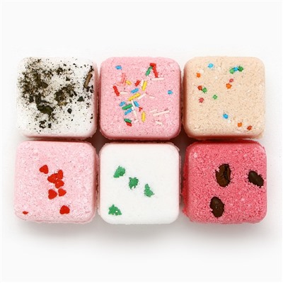 Бомбочки для ванны с добавками «Верь в чудеса», 6×70 г, аромат ягоды, Чистое счастье