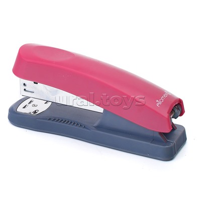 Степлер "Attomex" 24/6&26/6 (мощность 25 листов, глубина скрепления 56 мм) пластиковый, в картонной коробке, красный