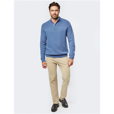 Свитер фактурной вязки с застежкой на крупные кнопки