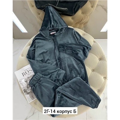 Спортивный костюм #23042299