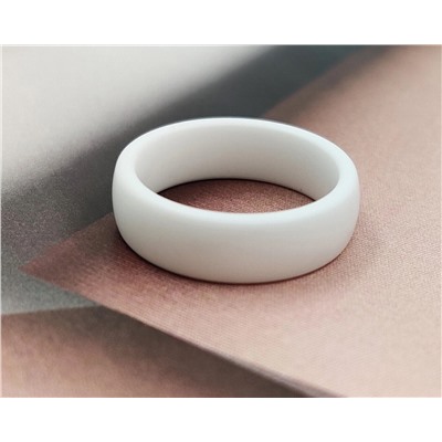 Кольцо с матовой керамикой