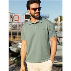 Футболка-поло из фактурного трикотажа