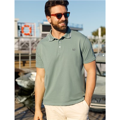 Футболка-поло из фактурного трикотажа